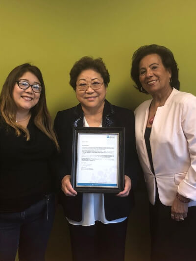 Veronica Kim receives the Molina Community Champion Award