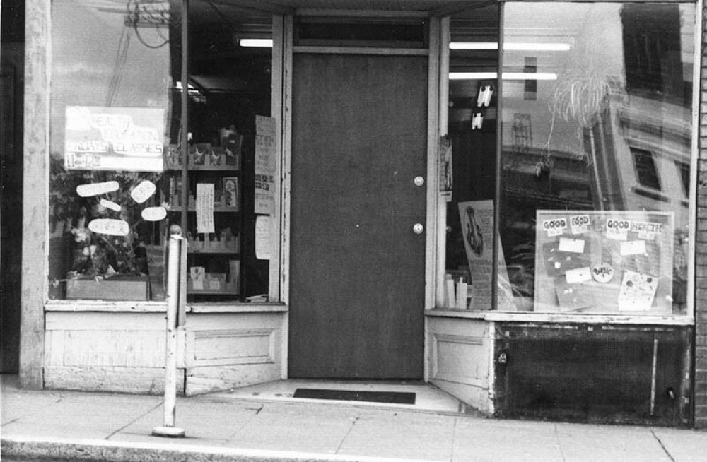 1976 storefront edit web